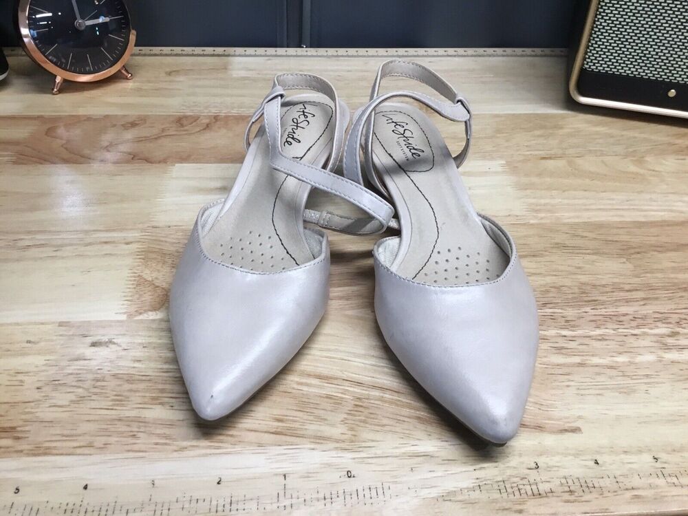 Life Stride Minimalist Women's Pump Almond Size 5.5